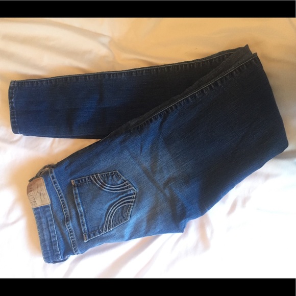 Hollister Super Skinny Low Rise Jeans - Picture 3 of 4